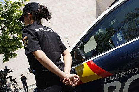 policía