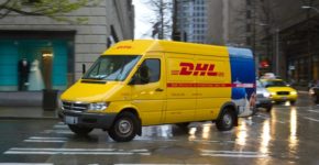 Furgoneta de DHL. Atomic Taco (Flickr)