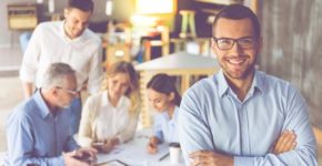 Jefe y su equipo de trabajo. Vadimguzhva (iStock)