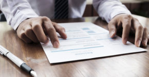Qué es y cómo hacer una carta de motivación (Istock).