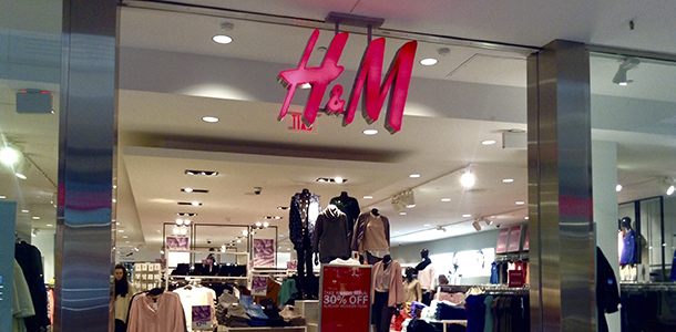 H&M necesita personal para sus tiendas en España Oficina