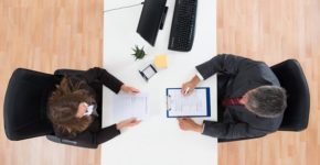 Entrevista de trabajo. AndreyPopov (iStock)