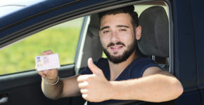 Tipos de carnet de conducir y las salidas que tiene (Istock).