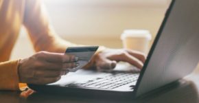 Comprar en Aliexpress 70 % de dto (iStock)